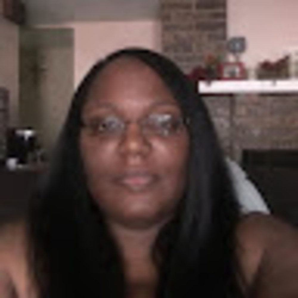 Meet your Posher, Latosha